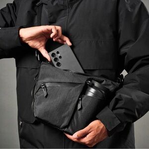 Alpaka NWOT Black Flow Satchel 2L Axoflux 210D Crossbody Travel Commute Ripstop